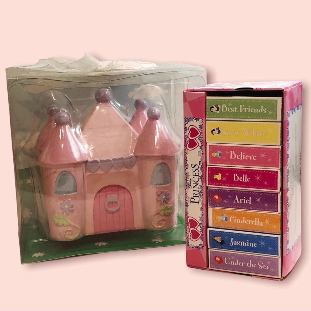 Disney Princess 8 Board Book Block Set & Castle Bank Jasmine, Snow White, Belle